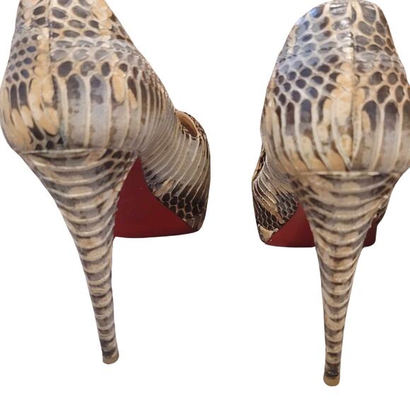Christian Louboutin Authentic Python Pumps Size 37.5 / 7 US - Picture 3 of 6